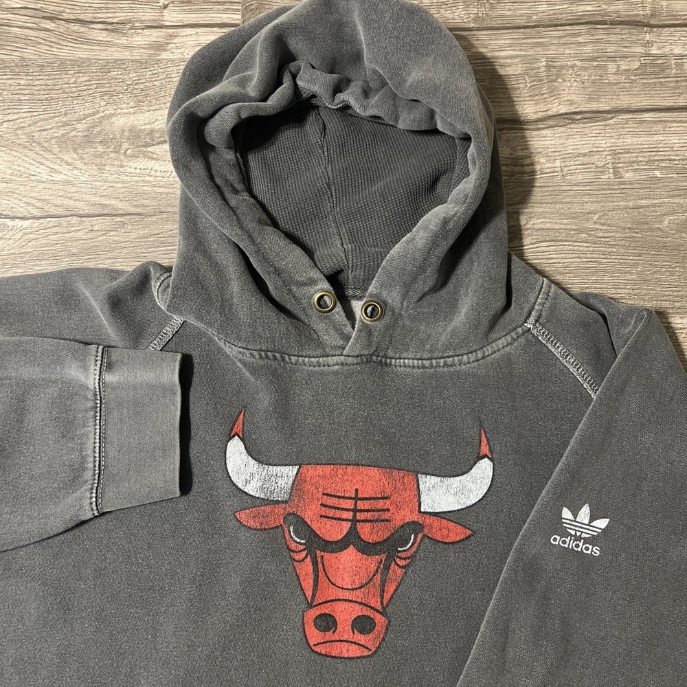 Adidas Originals Chicago Bulls Hoodie Thermal Hood Sz XL Distressed Faded Gray